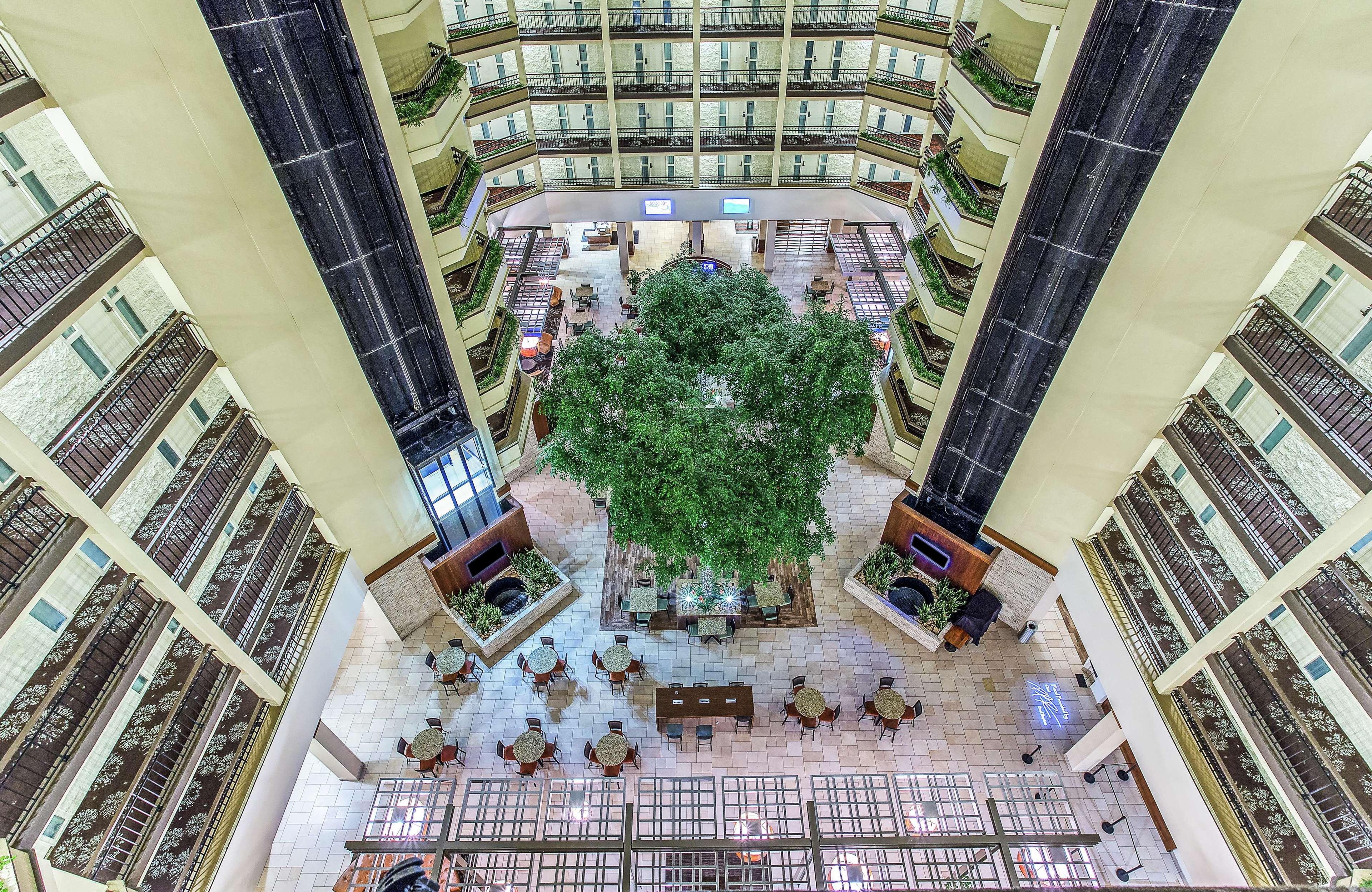 Embassy Suites By Hilton Nashville Airport Esterno foto