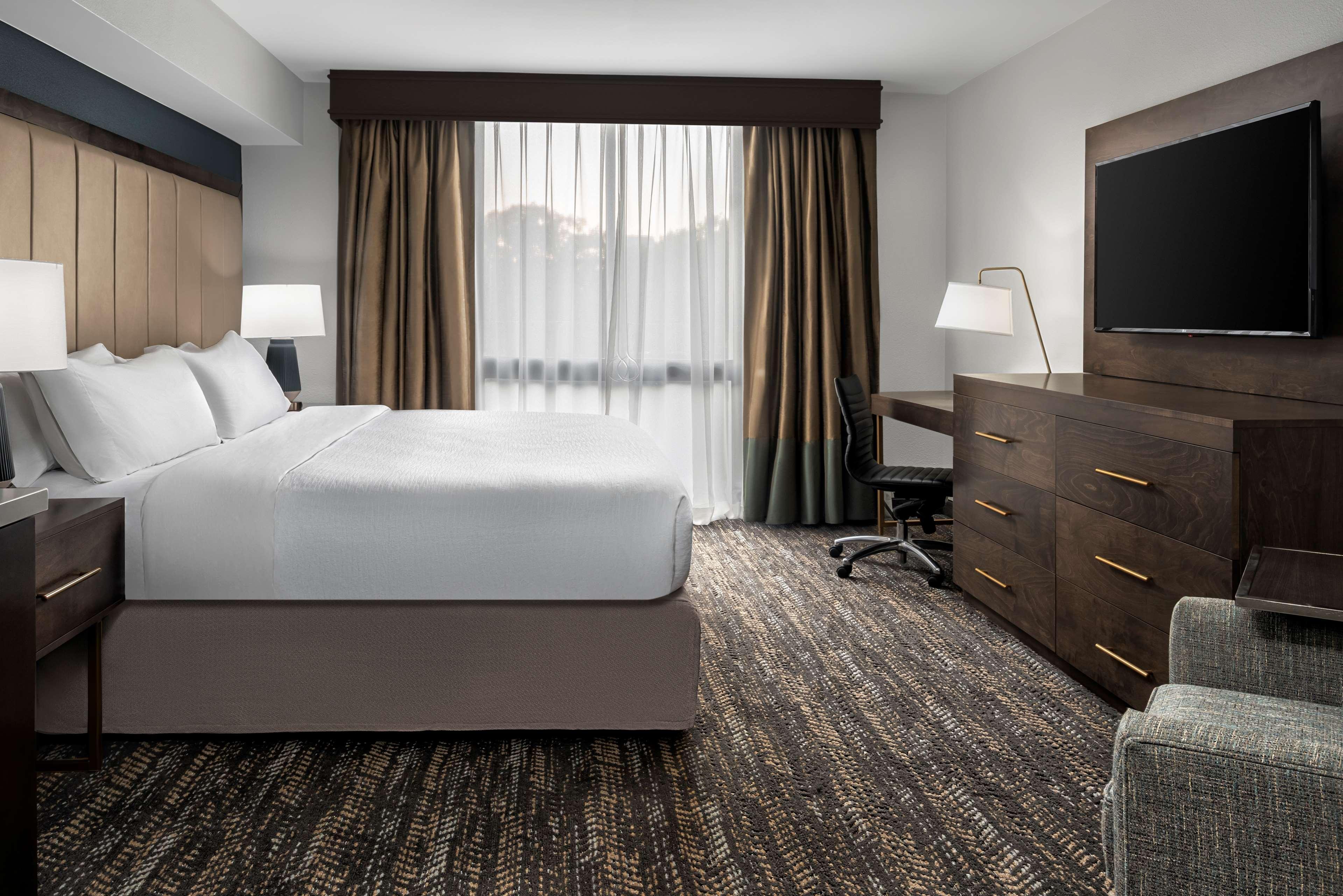 Embassy Suites By Hilton Nashville Airport Esterno foto
