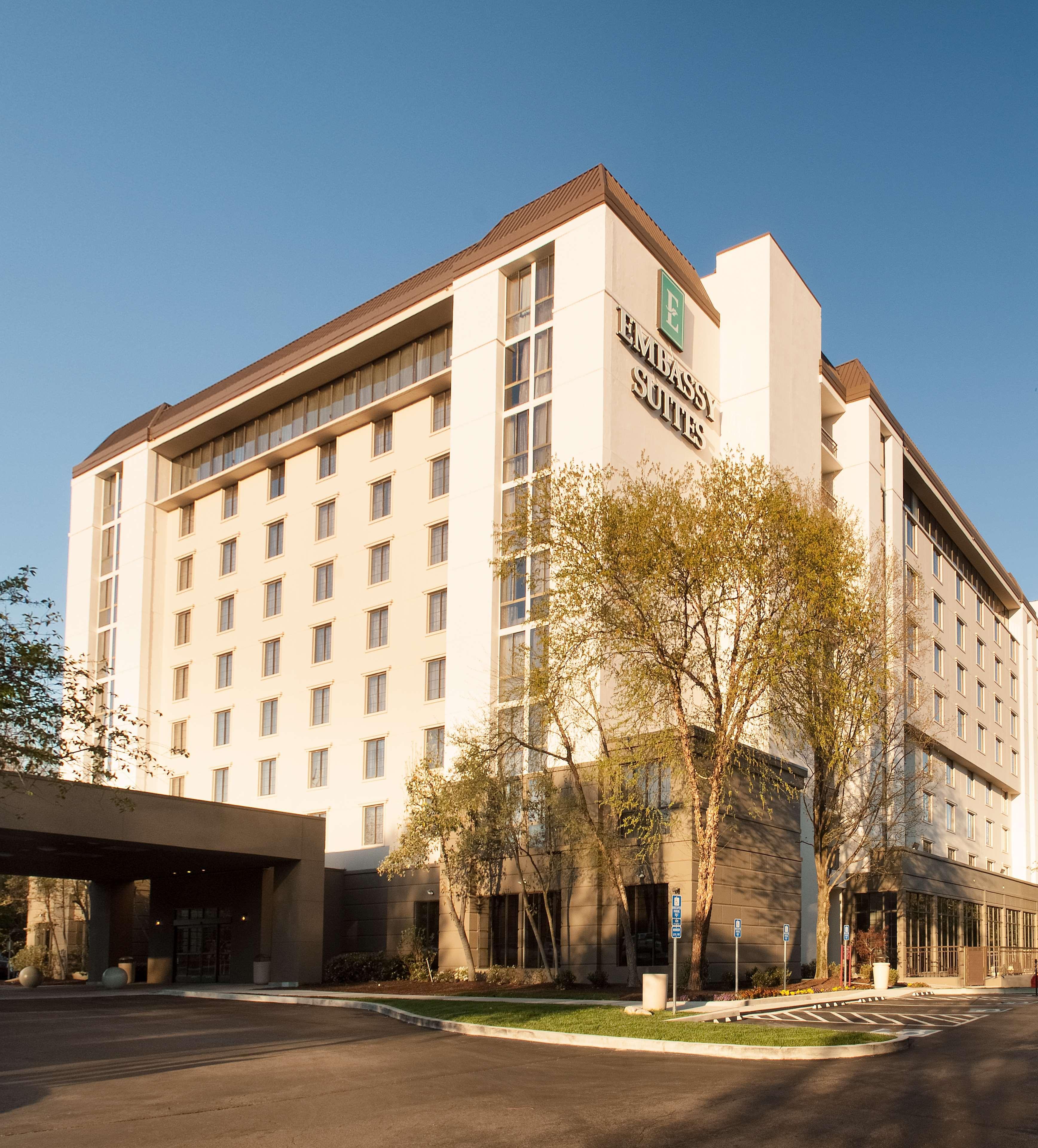 Embassy Suites By Hilton Nashville Airport Esterno foto