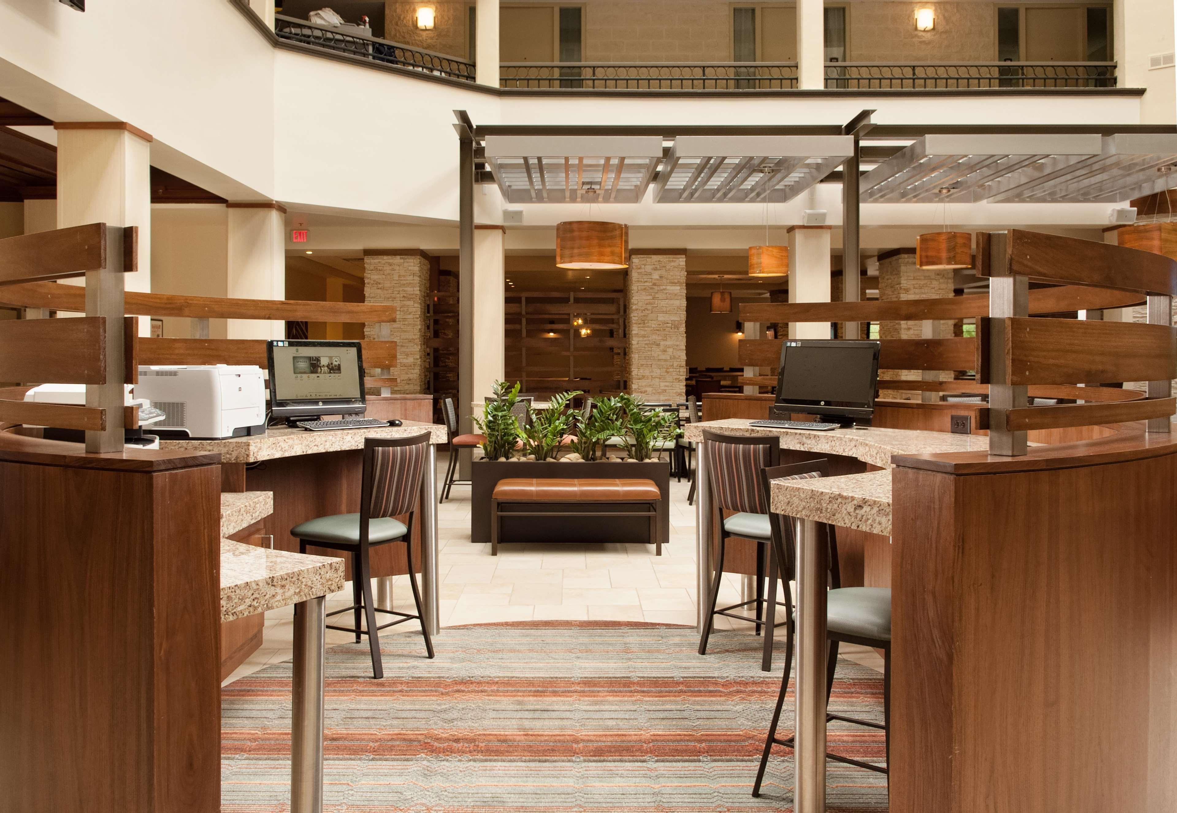 Embassy Suites By Hilton Nashville Airport Esterno foto