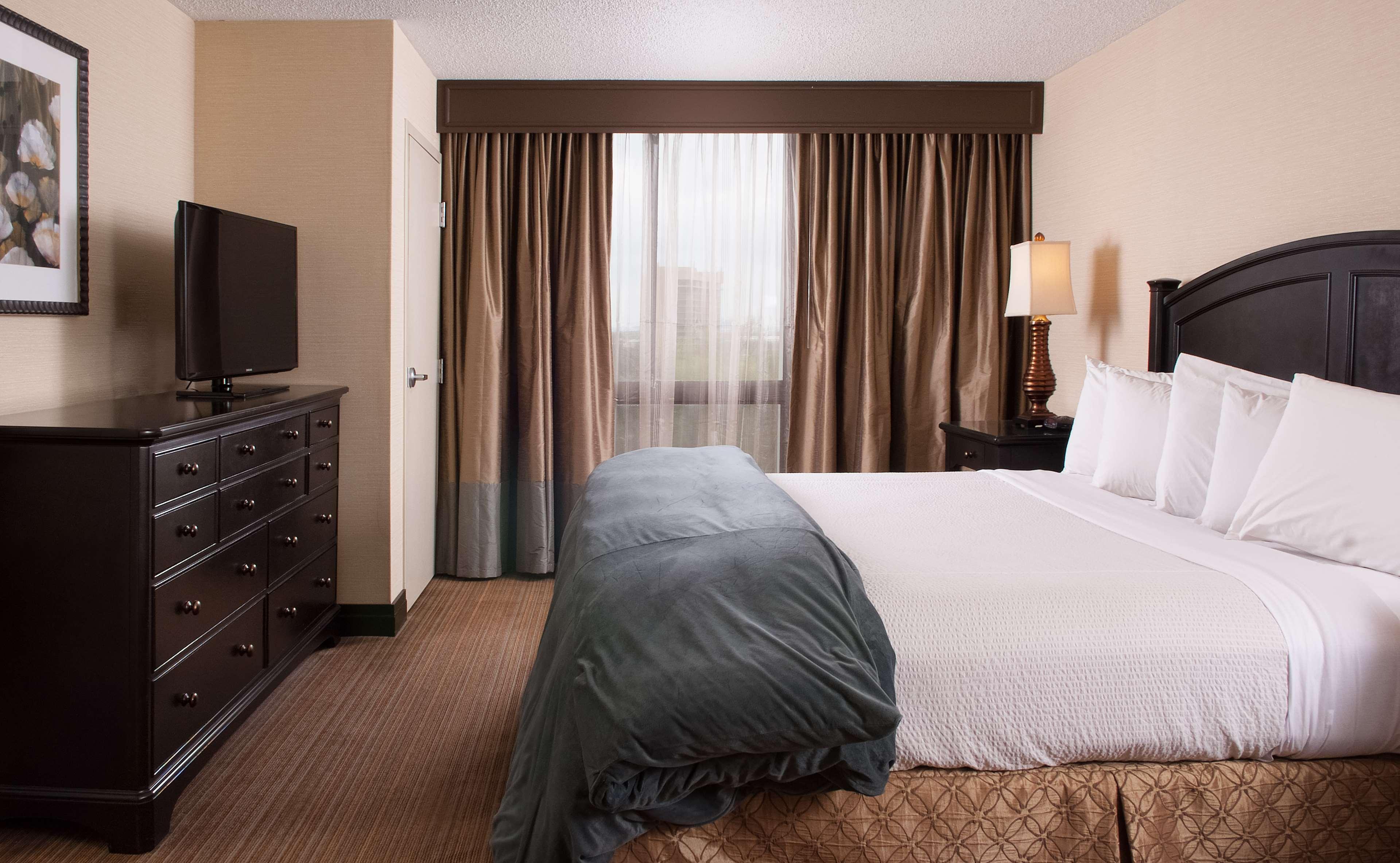 Embassy Suites By Hilton Nashville Airport Esterno foto