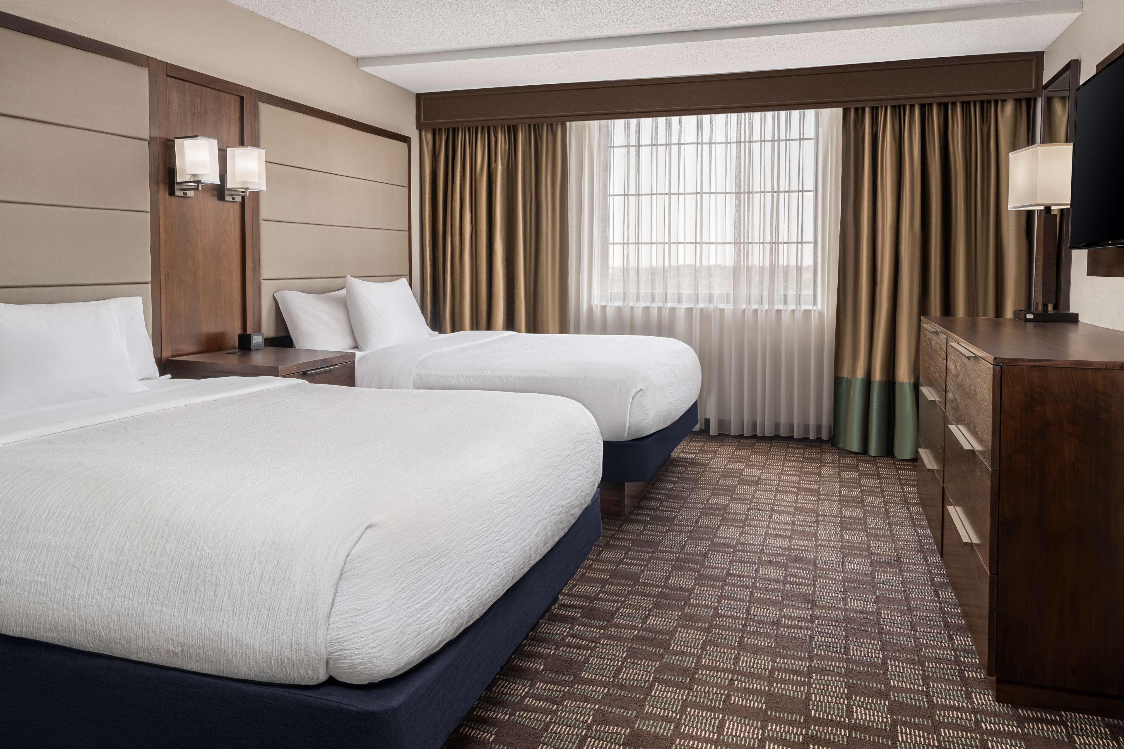 Embassy Suites By Hilton Nashville Airport Esterno foto