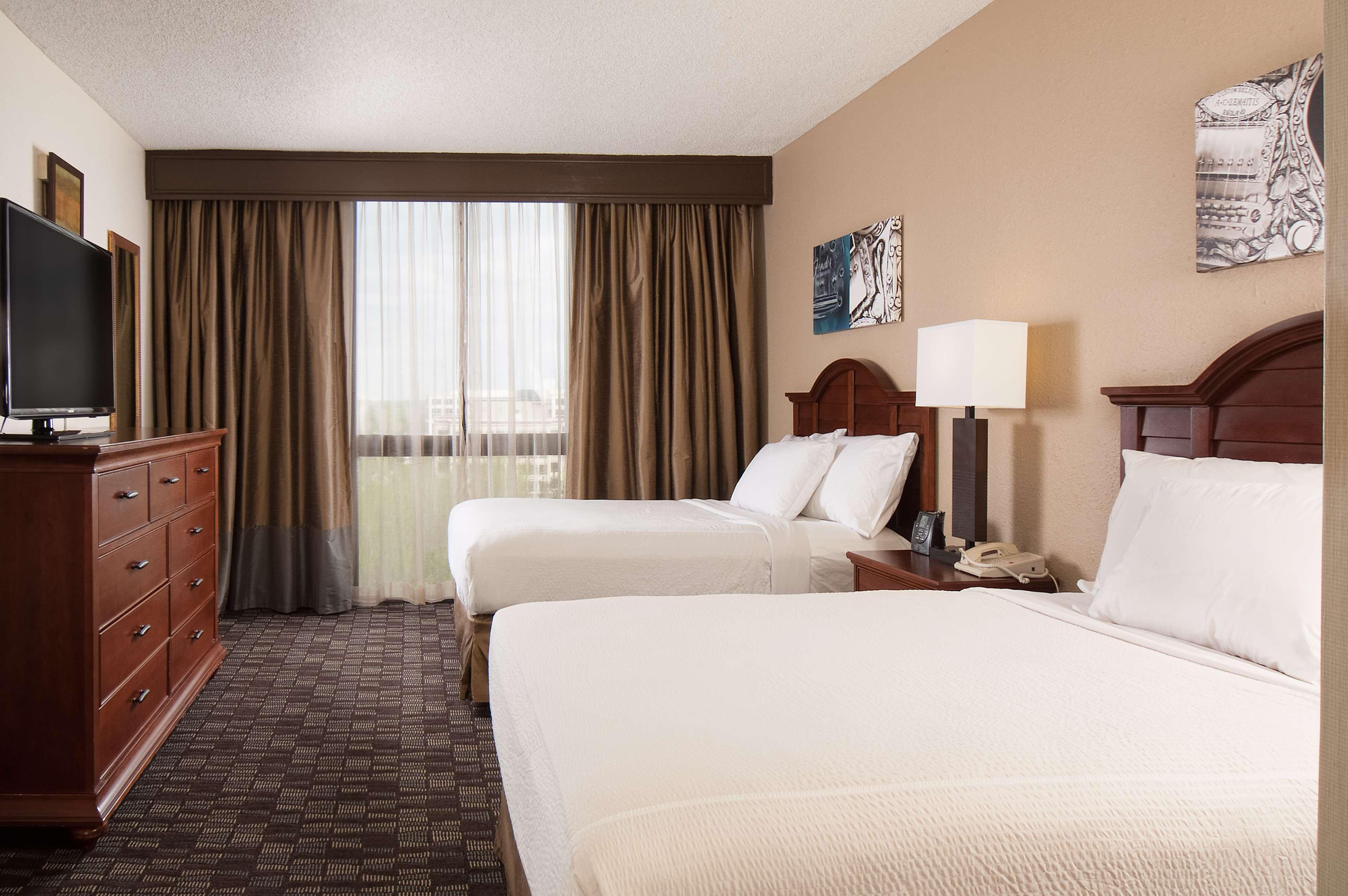 Embassy Suites By Hilton Nashville Airport Esterno foto