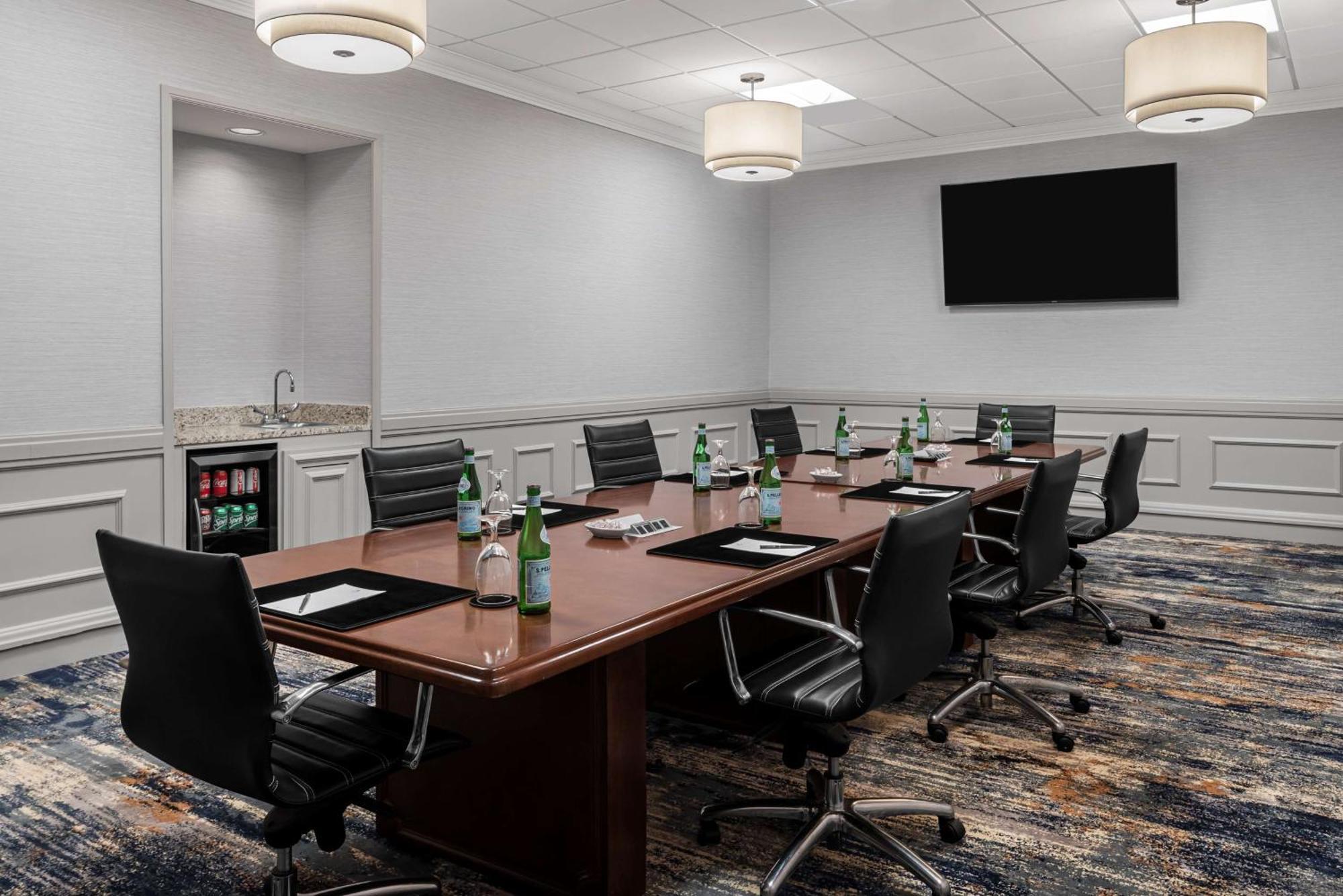 Embassy Suites By Hilton Nashville Airport Esterno foto