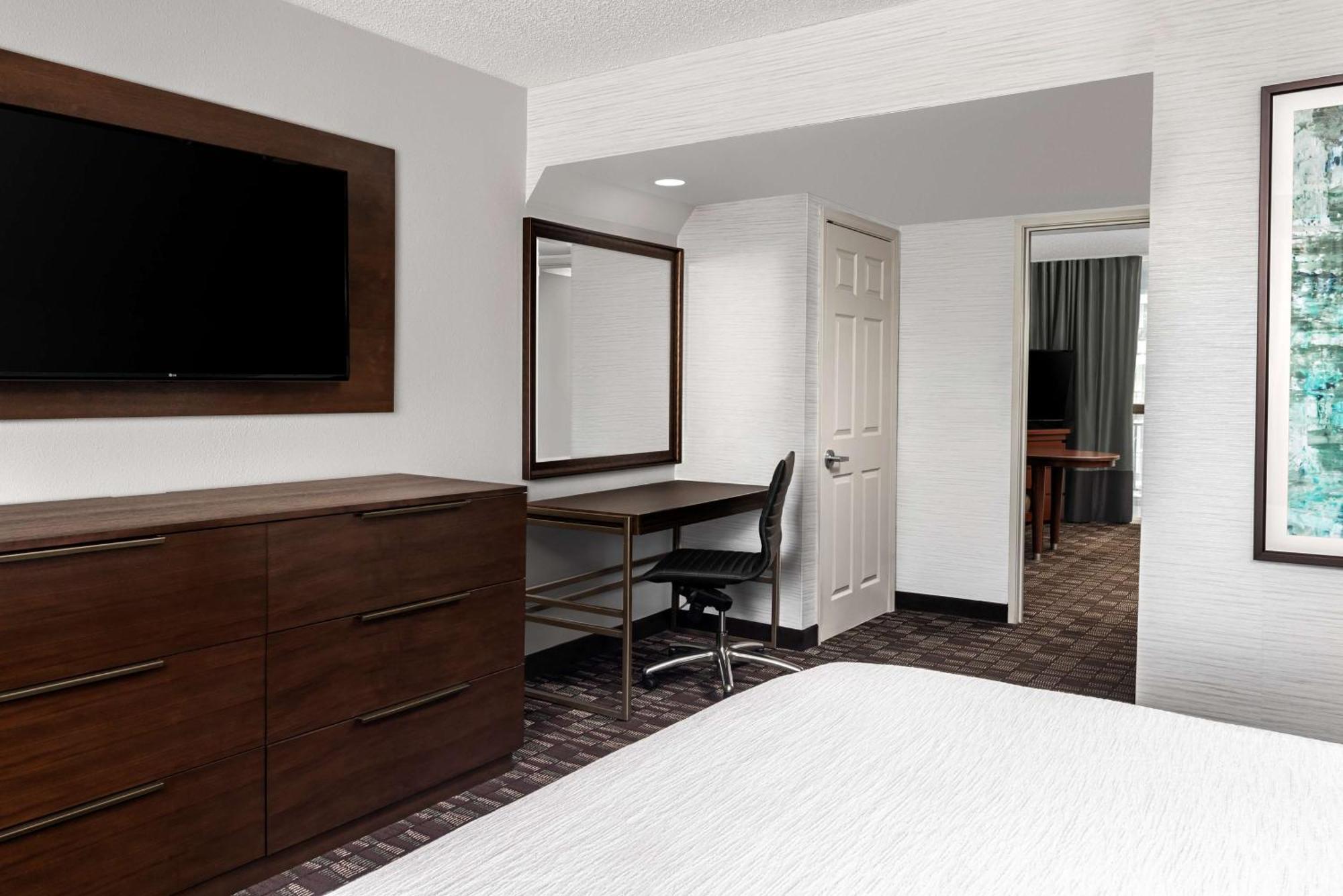 Embassy Suites By Hilton Nashville Airport Esterno foto