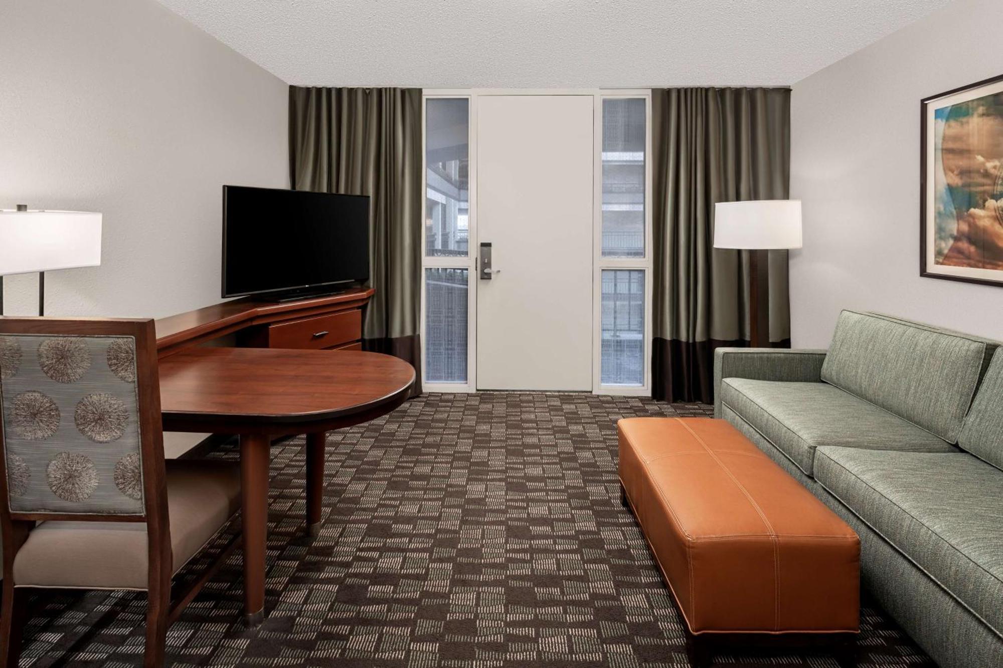 Embassy Suites By Hilton Nashville Airport Esterno foto